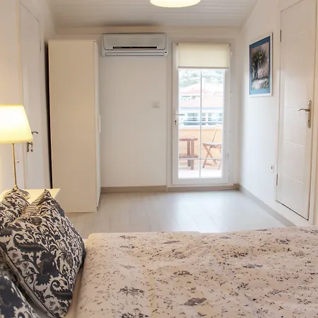 Villamer Bed & Breakfast 4*