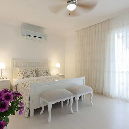 Villamer Bed & Breakfast