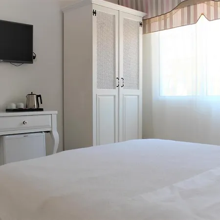 Villamer Bed & Breakfast 2*
